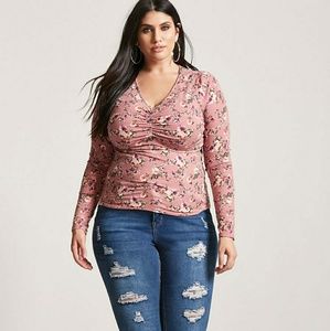 Plus Size Ruched Floral Top